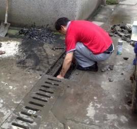 東莞正規(guī)公司低價疏通下水道、清理化糞池、高壓清洗